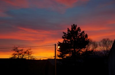 Coucher de soleil sur le toit_5360265252_l.jpg